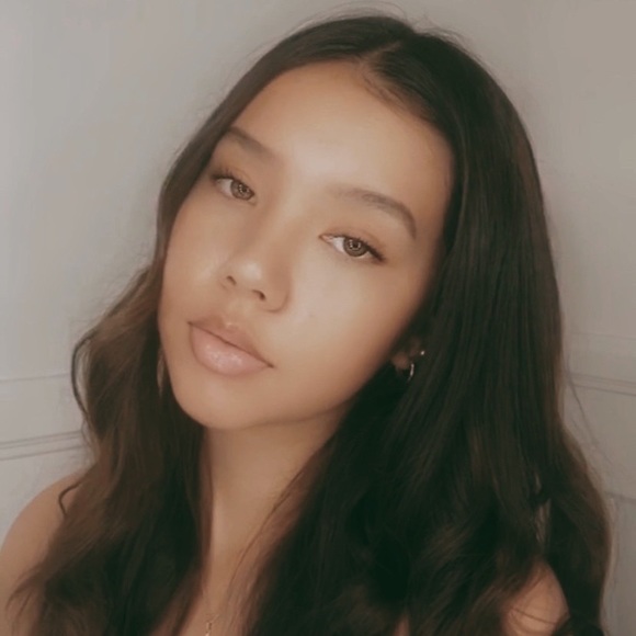 Meet your Posher, Sara - Picture 1 of 1